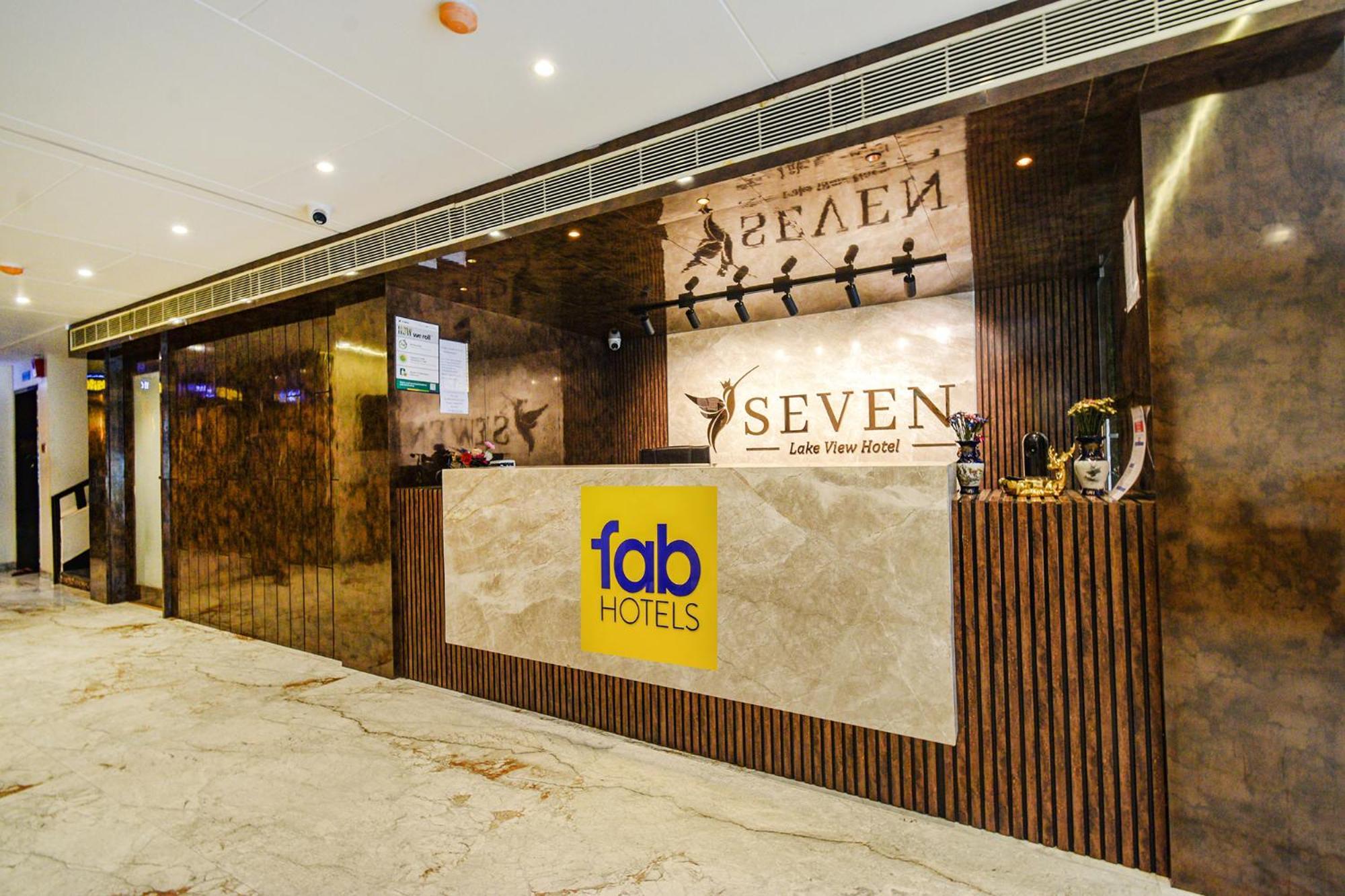 Treebo Premium Seven Lake View Hyderabad Exterior foto