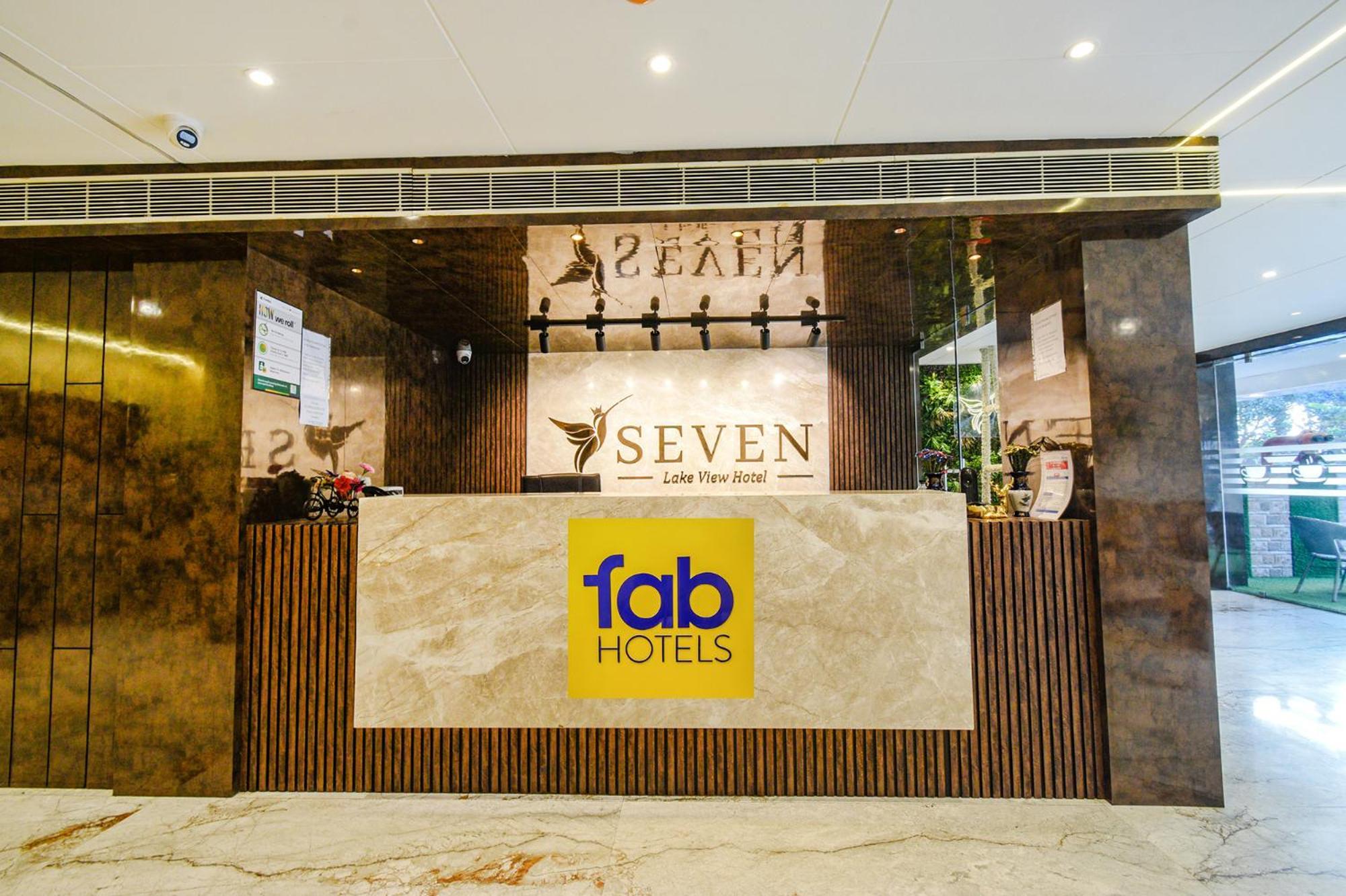 Treebo Premium Seven Lake View Hyderabad Exterior foto