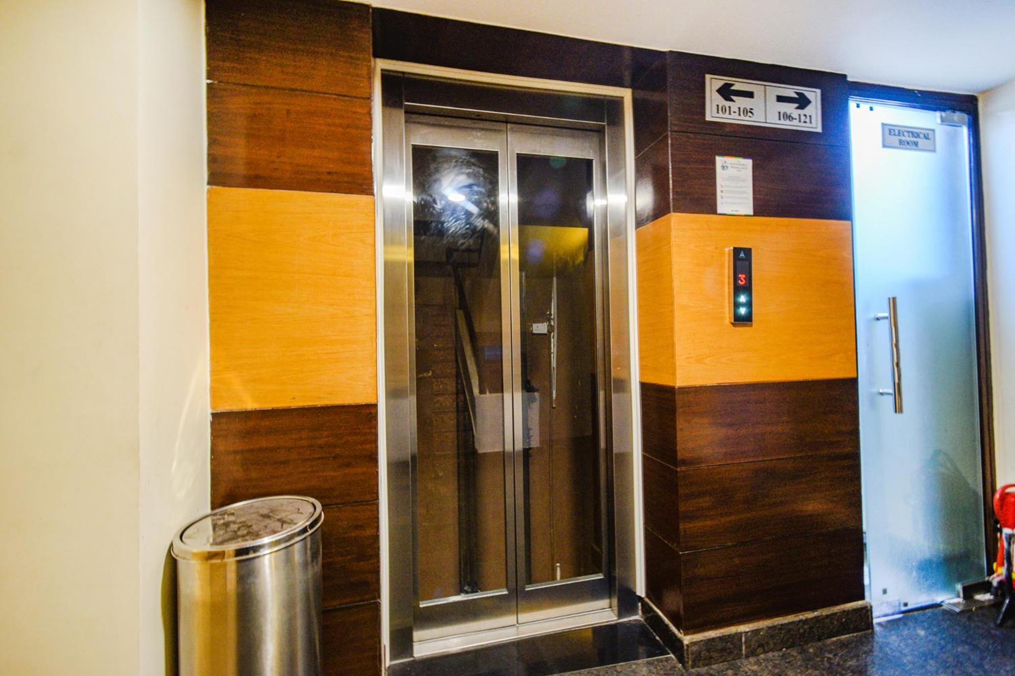 Treebo Premium Seven Lake View Hyderabad Exterior foto