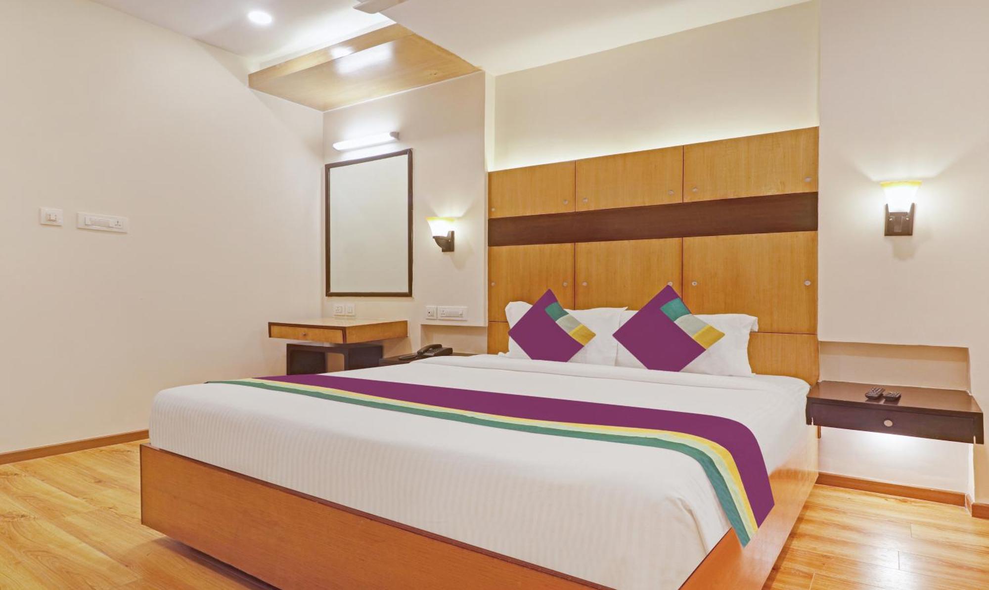 Treebo Premium Seven Lake View Hyderabad Exterior foto