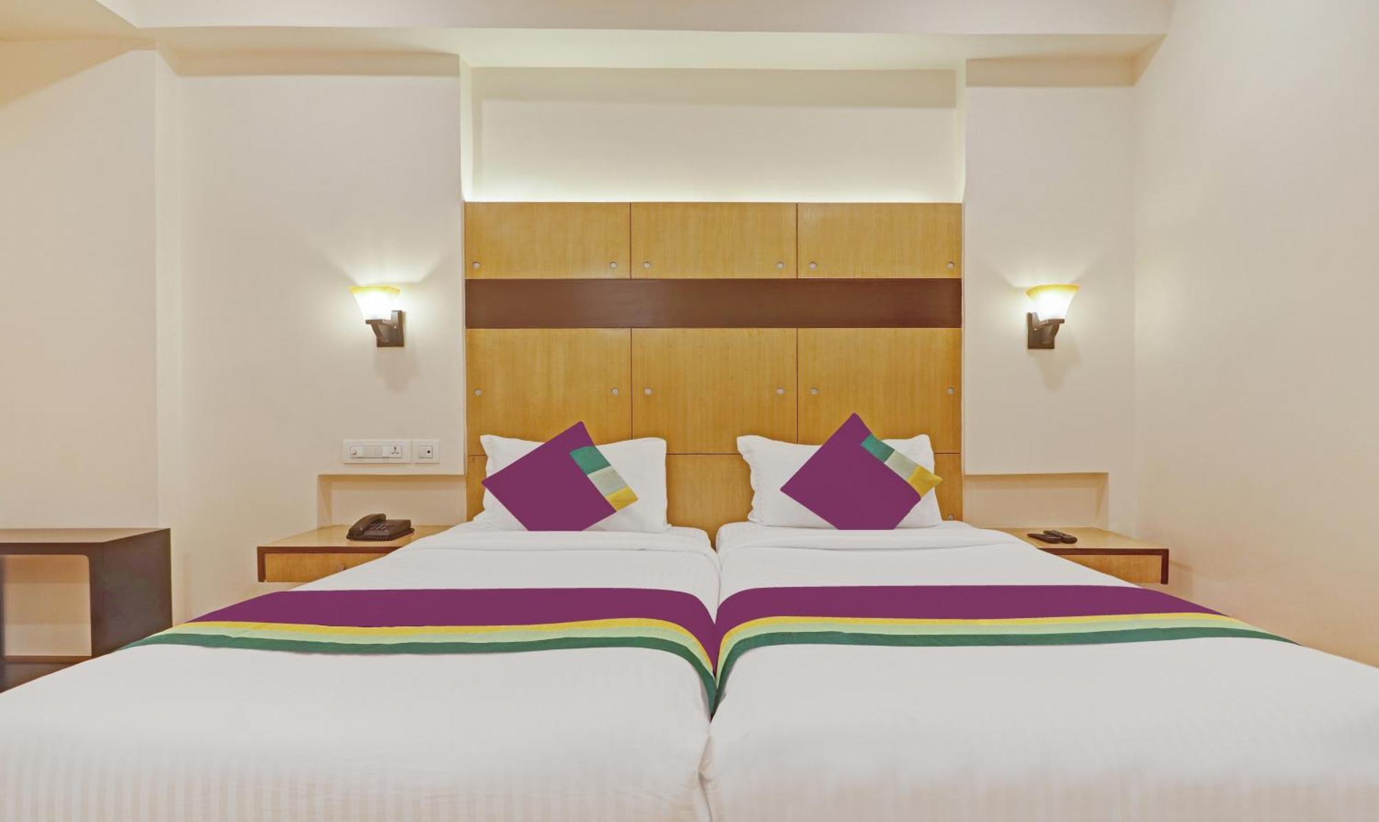 Treebo Premium Seven Lake View Hyderabad Exterior foto